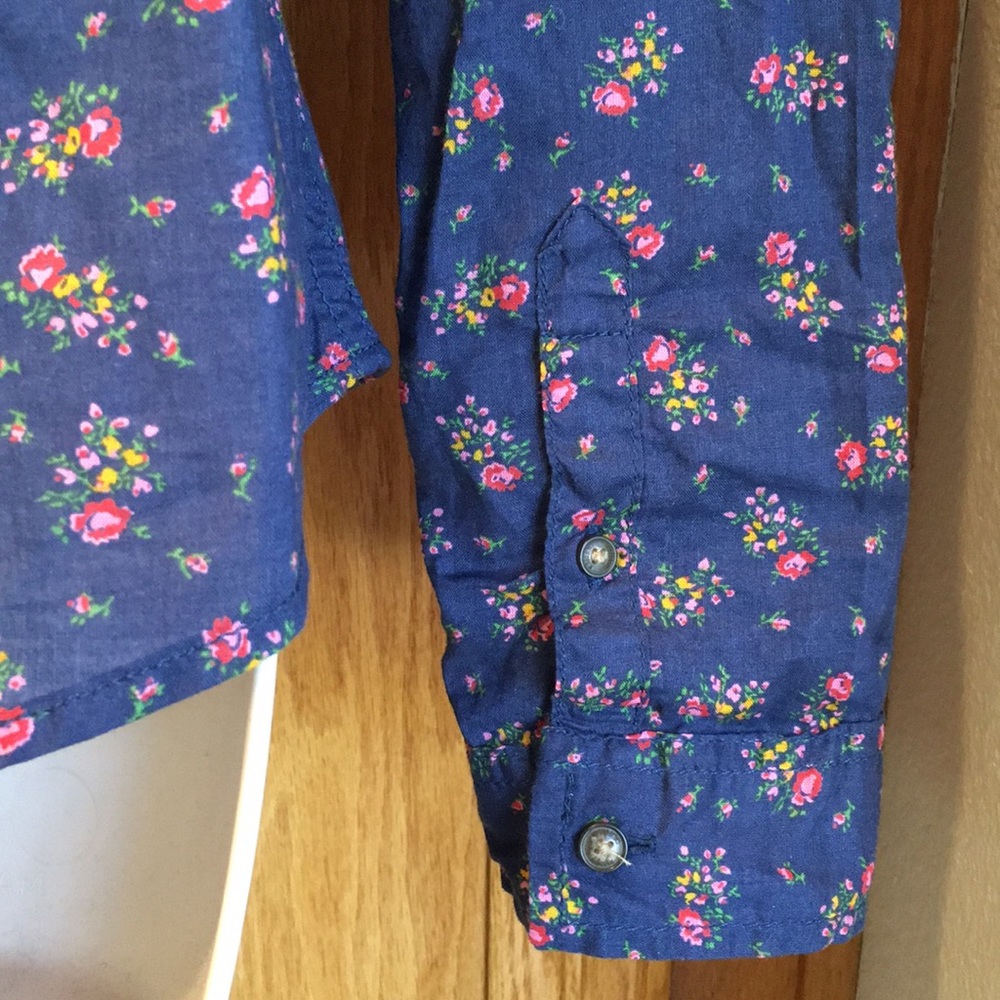 Hollister Navy Blue Floral Button Down Shirt M - Picture 8 of 9